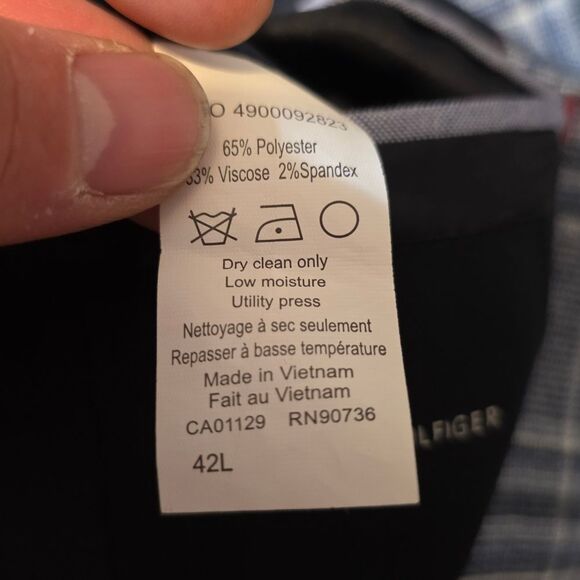 Tommy Hilfiger Blue Plaid Suit Mens 42L Pants Are 34/32 - Picture 2 of 6